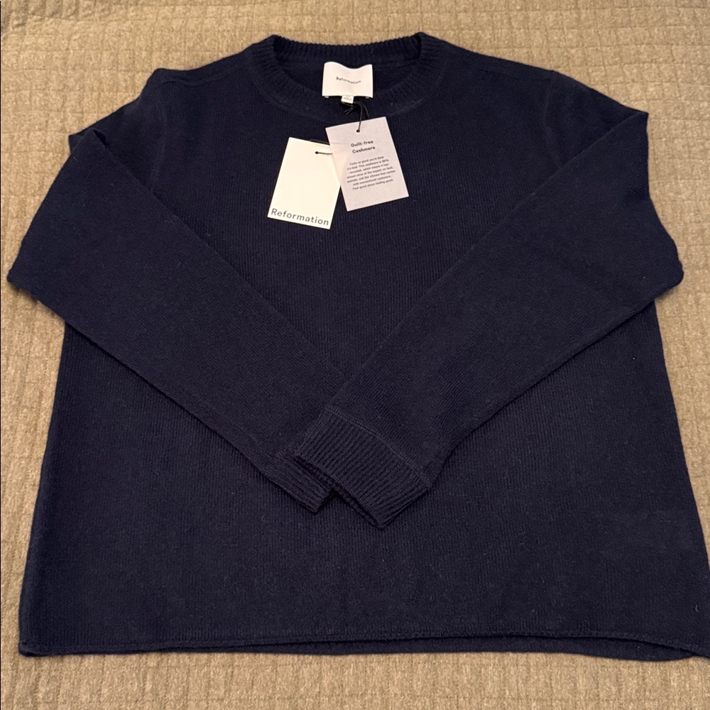 nwt reformation cashmere boyfriend sweater - Picture 3 of 11